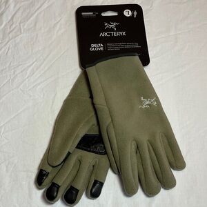 NWT Arc'teryx Delta Gloves in Forest Green with Black Accents, size large
